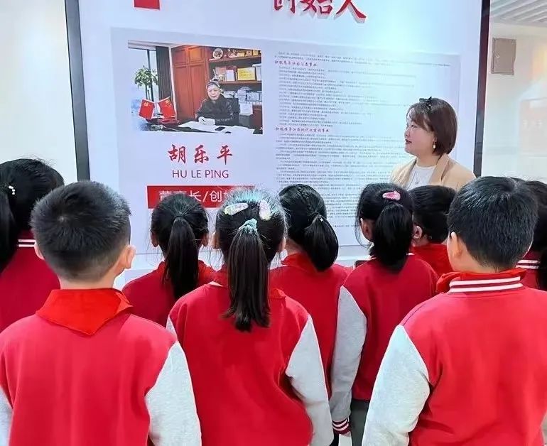 5aed256a23f3a562c3b224d655e69283.jpg 5aed256a23f3a562c3b224d655e69283.jpg